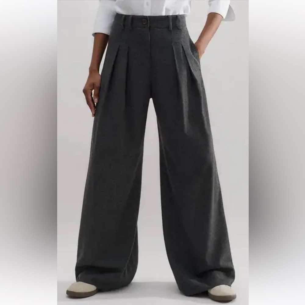 ME+EM EUC Navy double pleat Italian flannel wide leg pants - size 8 (Short) - Picture 3 of 14